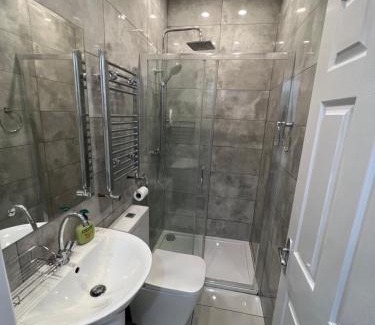 Valentines Apartment | F3, Luxury Flat close to Ilford. sel