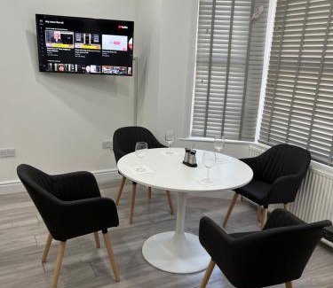 Valentines Apartment | F3, Luxury Flat close to Ilford. sel