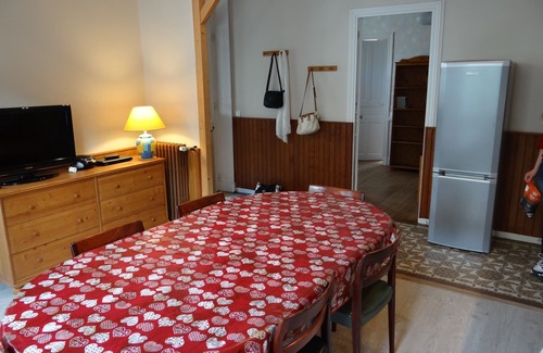 Mont-Dore Apartment | F3 of 57 m² on garden level, near Thermes, private parking