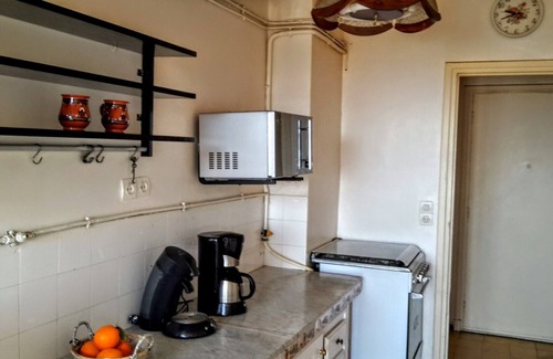 Gambetta Apartment | F4 town center 150m seafront Wifi. Looking forward to welcoming you