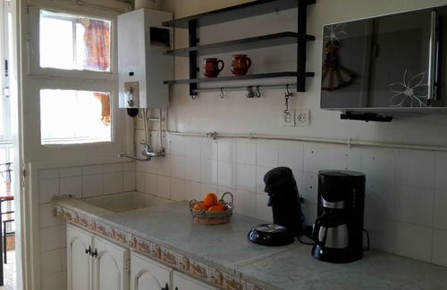 Gambetta Apartment | F4 town center 150m seafront Wifi. Looking forward to welcoming you