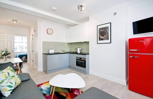Soho Apartment | F4G 1 bed + sofa bed in Soho West End sleeps 4