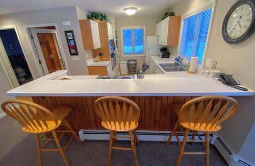 Bretton Woods Condo | F50 Pet friendly single level home in Bretton Woods, walk to golf course and Mt Washington Hotel!