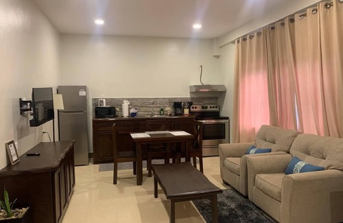 Placencia Apartment | F6 Studio with Queen Bed (F6)
