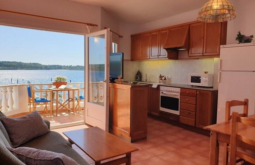 Fornells Apartment | F98. Sea views in Fornells!