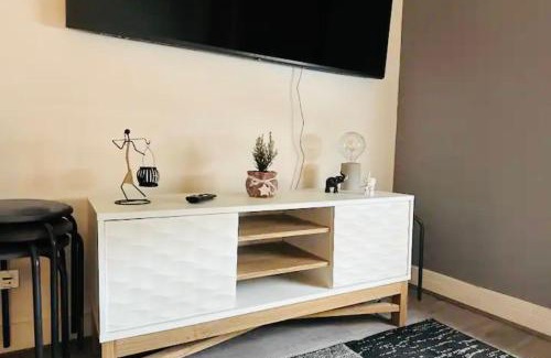 London Borough of Hounslow Apartment | Fab flat
