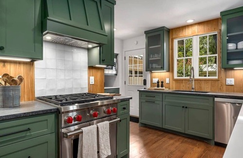 Fredericksburg House | Fab-Fred House, Patio Oasis, Sleeps 4!