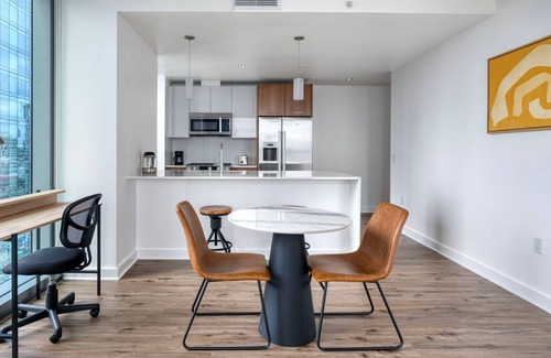 Rincon Hill Apartment | Fab Rincon Hill 1BR w/Movies & Pool, nr Restaurants, by Blueground