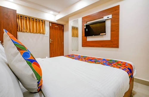 Andheri Hotel | Fabexpress Alive