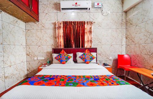 Gandhipuram Hotel | FabExpress Apple Grand - 200m from Our Lady of Fatima Church