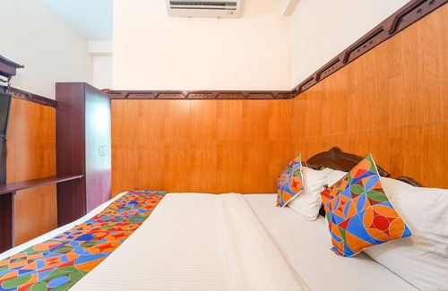 Kaloor Hotel | Fabexpress Ascot