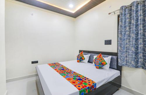 Ayodhya Hotel | FabExpress Awadh Inn - 400m from Shri Ram Janam Bhumi