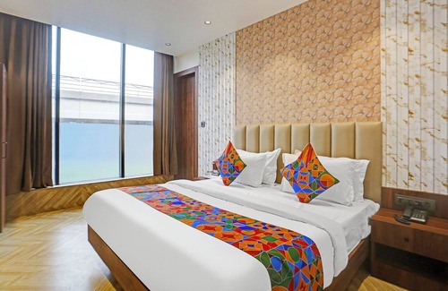 Pitampura Hotel | Fabexpress Baba'S Inn