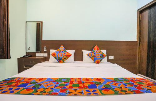 Lanka Hotel | FabExpress Banarasi Kothi