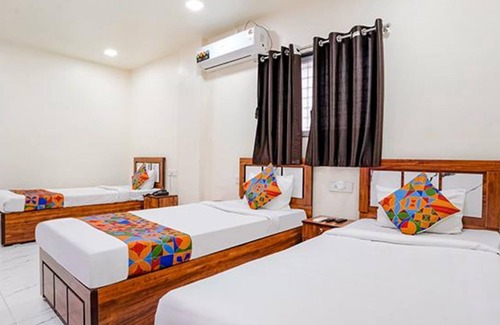 Mahalunge Ingale Hotel | Fabexpress Chaitanya Inn
