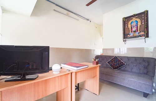 Peelamedu Hotel | FabExpress Clover Castle