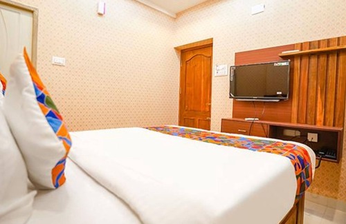 Chennai Hotel | Fabexpress Eswar Residency