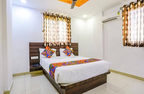 Pune Hotel | Fabexpress Galaxy Lodge