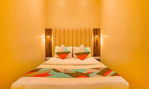 Wellington Pier Hotel | FabExpress Gateway Inn - 700m from Gateway of India