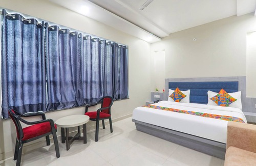 Indira Nagar Hotel | Fabexpress Grand Inn I