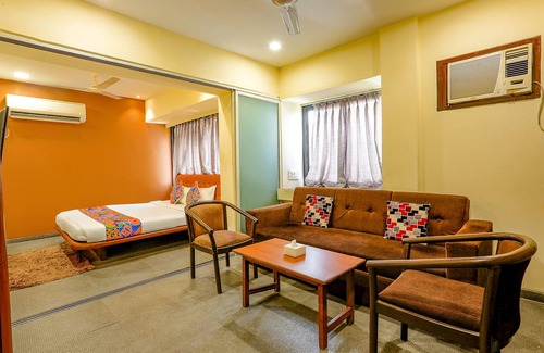 Vile Parle East Hotel | Fabexpress Jayshree