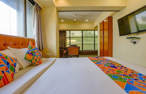 Vile Parle East Hotel | Fabexpress Jayshree