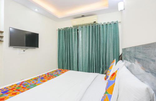 East of Kailash Hotel | FabExpress JPM Harshdeep