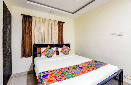 Vadapalani Hotel | FabExpress Karuna Regent