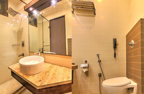 Kalkaji Hotel | FabExpress Le Grand