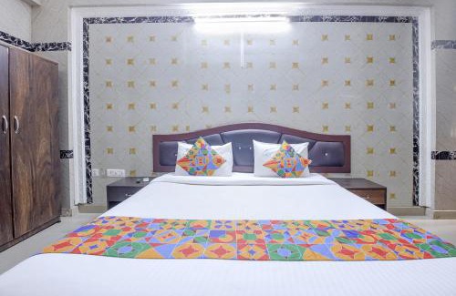 Perambur Purasavakam Hotel | FabExpress Le Royal Inn
