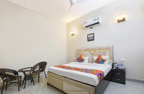 Faridabad Hotel | FabExpress Mapple Suites