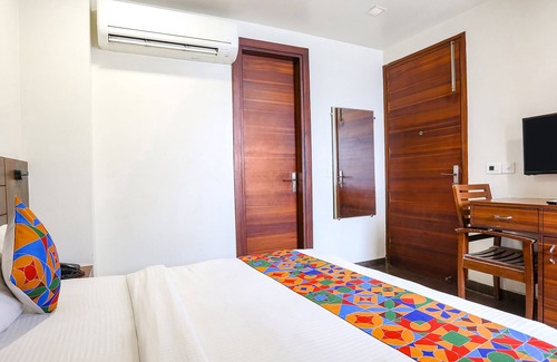 Delhi Hotel | Fabexpress Marigold I