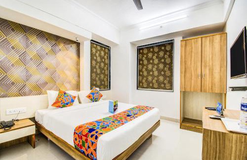 Viman Nagar Hotel | FabExpress Marvel Bliss - Nr Trump Towers