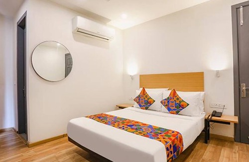 Pashim Vihar Hotel | FabExpress Meera Residency