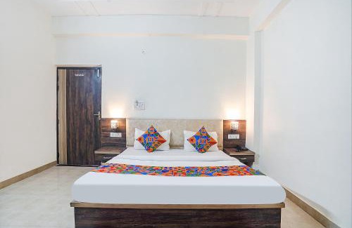 Taj Ganj Hotel | FabExpress PS Villa