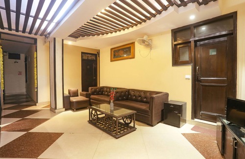 New Friends Colony Hotel | Fabexpress Rajdeep Palace