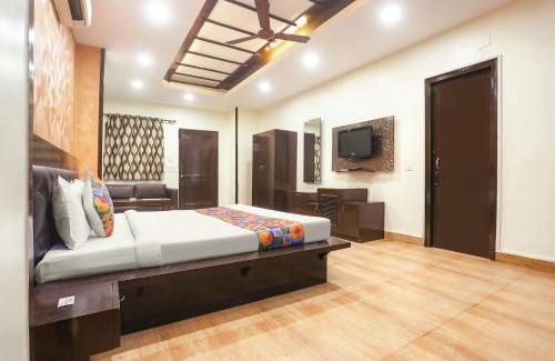 New Friends Colony Hotel | FabExpress Rajdeep Palace