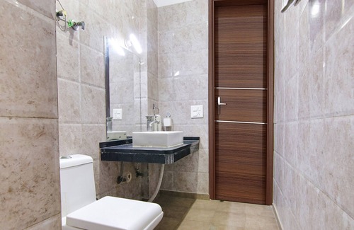Sector 70 Hotel | Fabexpress Rumaisa Residency