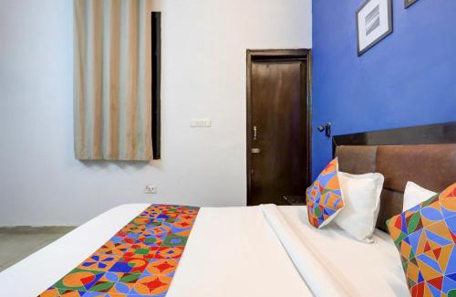 Sainik Farm Hotel | FabExpress Saket Residency