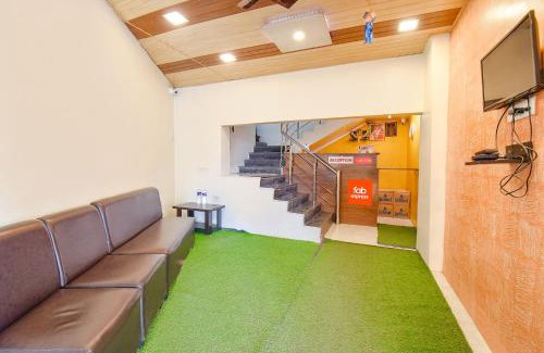 Kharadi Hotel | FabExpress Shivsai Palace - Nr Shree Krishna Temple