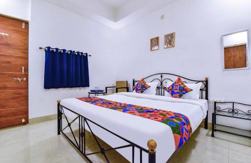 Gayariawas Hotel | FabExpress Sky Stay