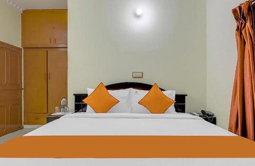 T Nagar Hotel | FabExpress Skyry Homestay