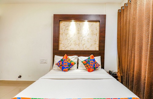 Vijaya Bank Layout Hotel | Fabexpress Sri Sai Suites