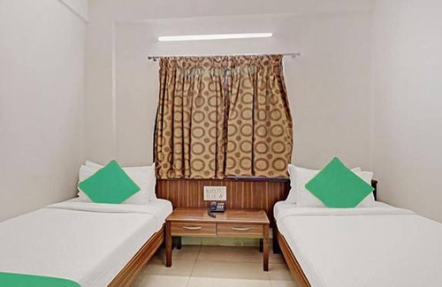 Ulsoor Hotel | Fabexpress The Trinity Woods