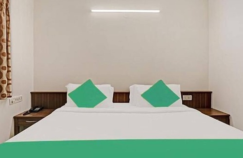 Ulsoor Hotel | Fabexpress The Trinity Woods