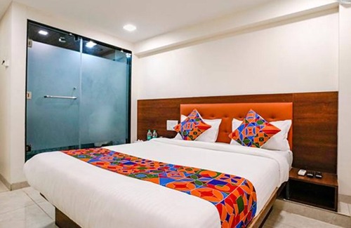 Mumbai Hotel | Fabexpress Varsha Residency
