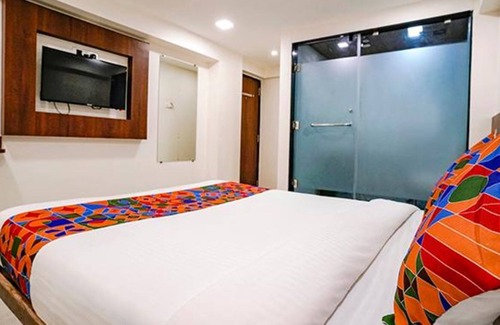 Mumbai Hotel | Fabexpress Varsha Residency