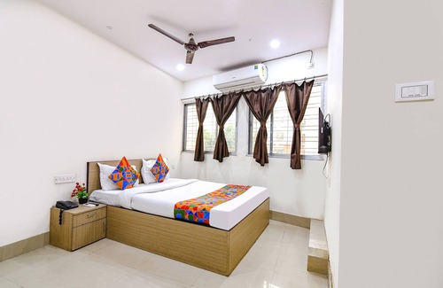 Kolkata Hotel | Fabexpress Vhyom Sky Palace