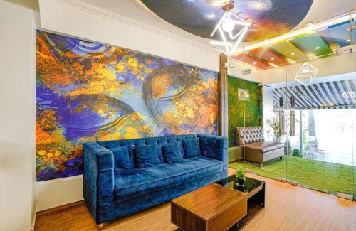 Kharghar Hotel | Fabexpress White House
