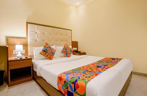 Marol Hotel | FabExpress Wynd - Nr Mumbai International Airport